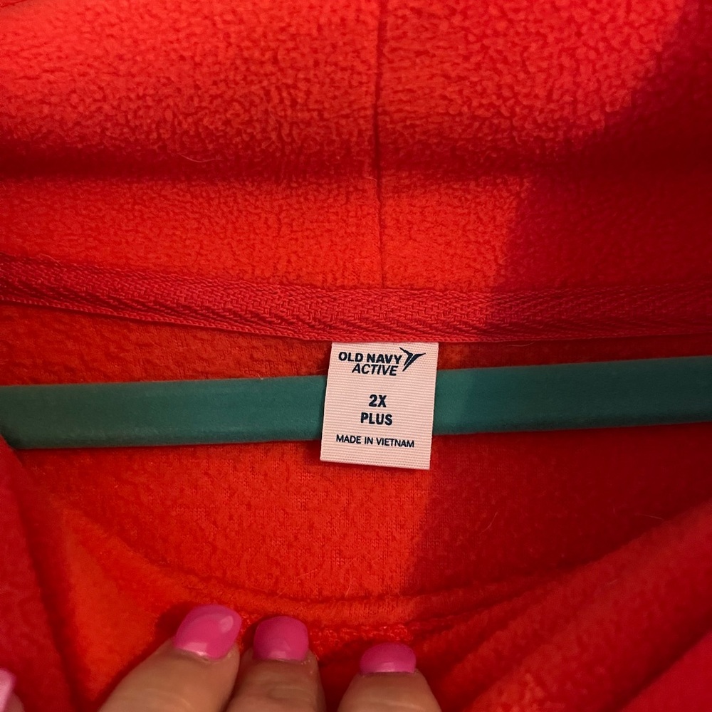 Cropped Turtleneck - Picture 2 of 2